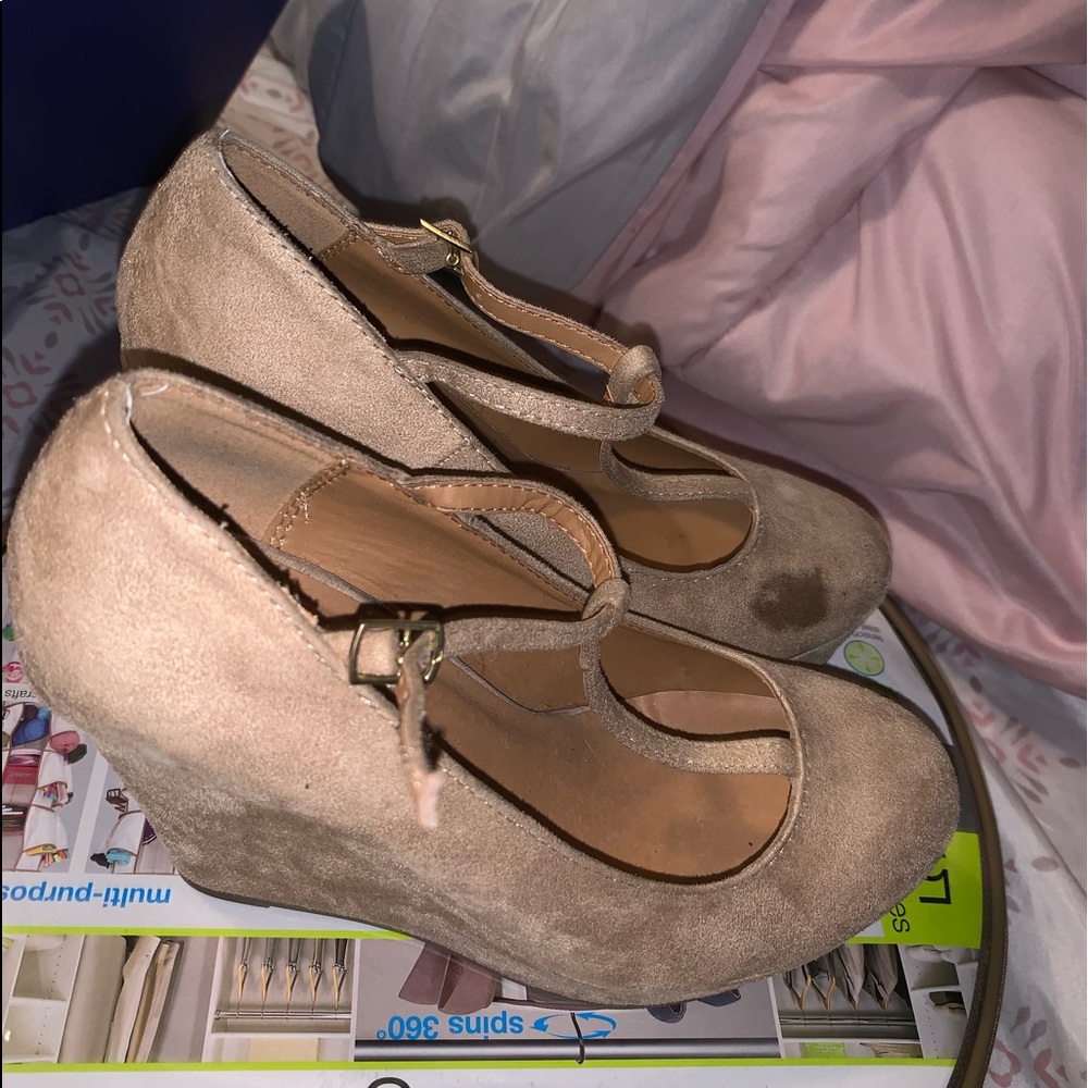Wedges - Picture 1 of 3